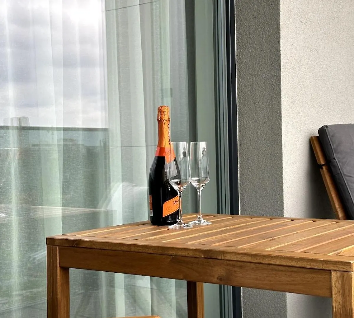 Real Living By Refa Balcony Retreat 75 Apartment Prague
