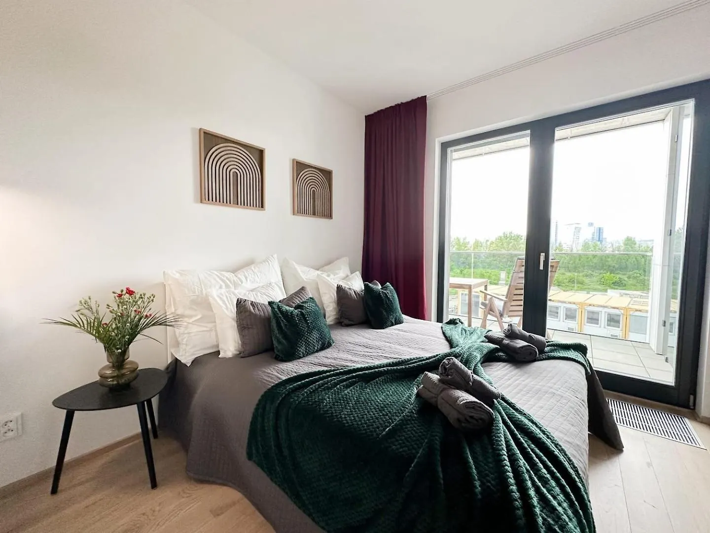 Real Living By Refa Balcony Retreat 75 Apartment Prague